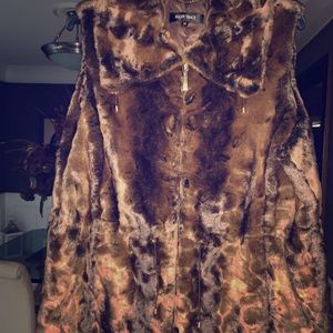Ellen Tracy Faux Fur Vest